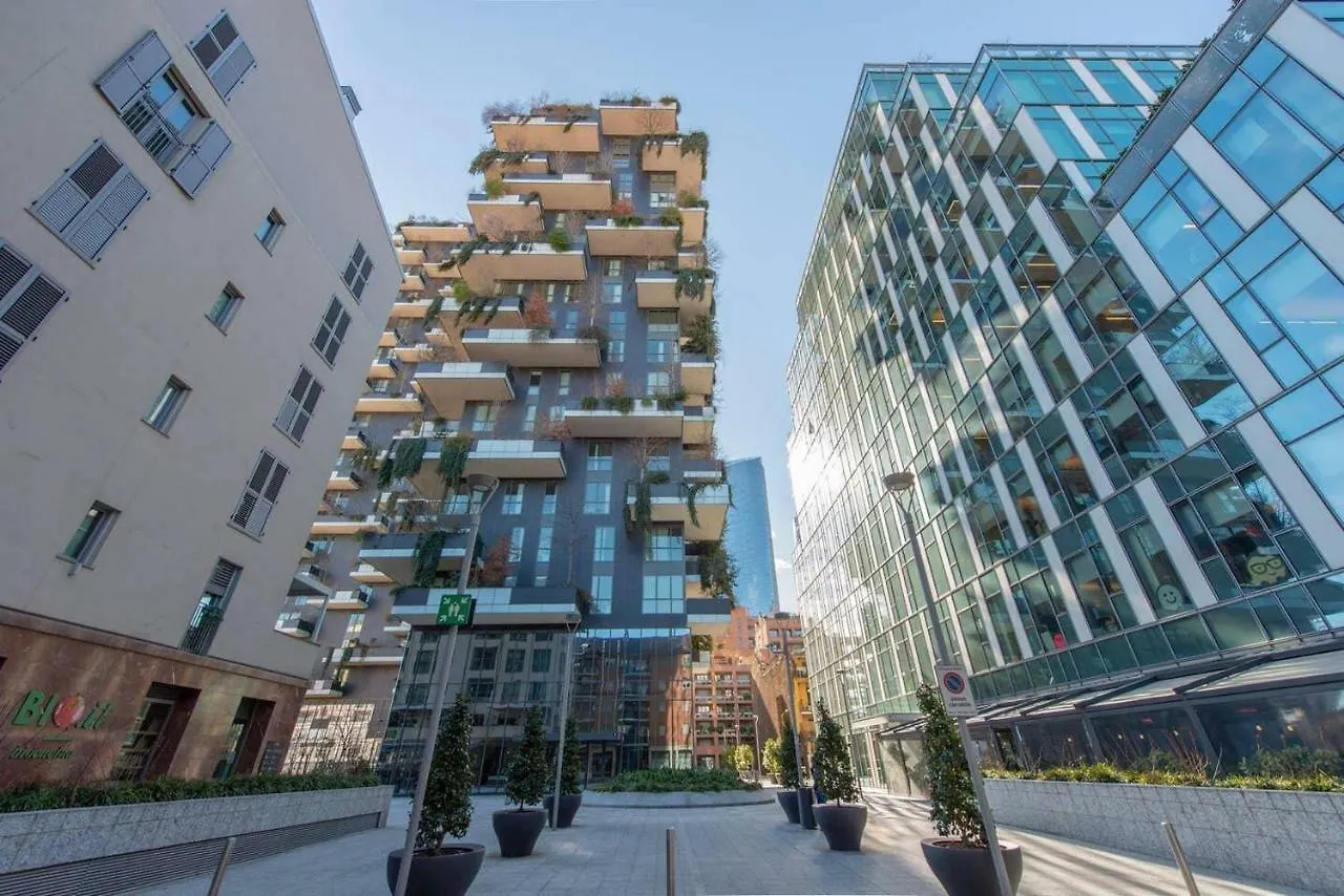 Joivy 1Br Apt In Isola With Stunning View To Bosco Verticale Apartment Milan Italy