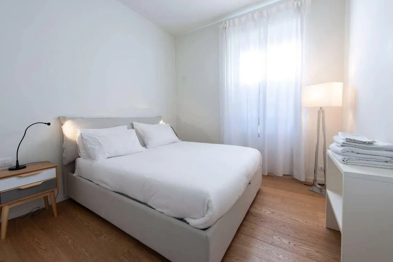 Joivy 1Br Apt In Isola With Stunning View To Bosco Verticale Milano Appartamento